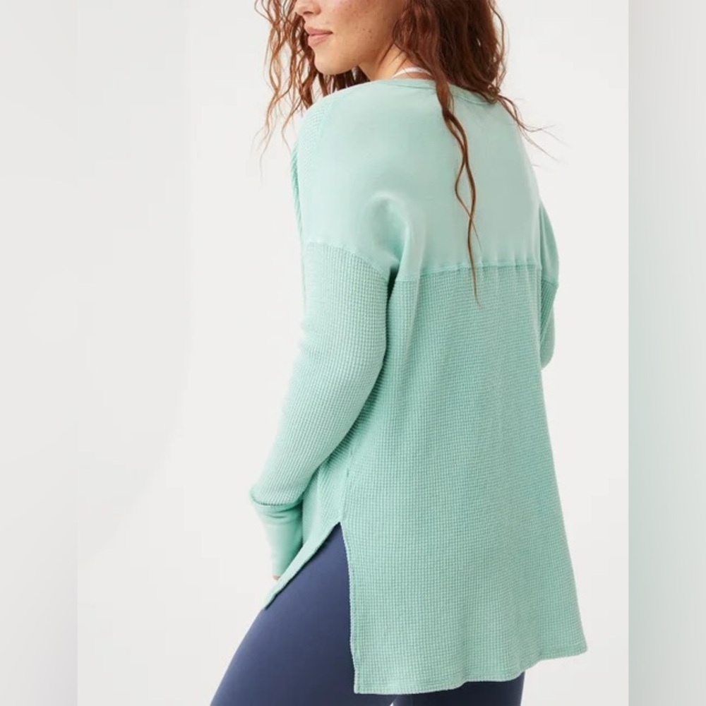 OFFLINE By Aerie Wow! Waffle Henley T-Shirt Retro Jade Color Women’s Mint Top - Picture 2 of 9